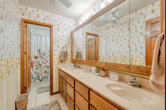 202 RIDGEWOOD DR, Georgetown, TX 78628