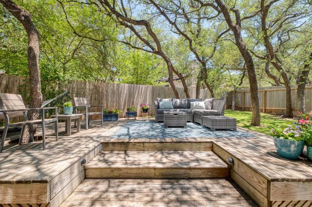 202 RIDGEWOOD DR, Georgetown, TX 78628