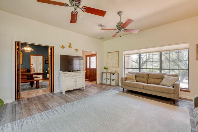 202 RIDGEWOOD DR, Georgetown, TX 78628