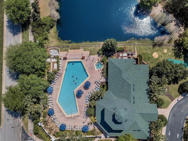 3060 PIRATES RETREAT COURT 305, Kissimmee, FL 34747