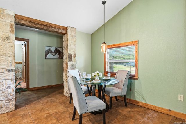 340 Rio Oak, Pipe Creek, TX 78063