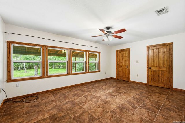 340 Rio Oak, Pipe Creek, TX 78063