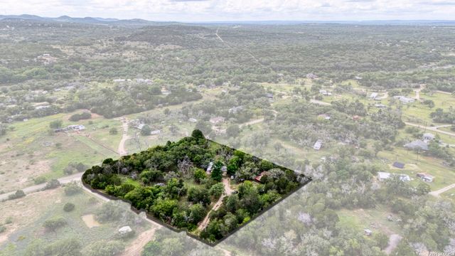 340 Rio Oak, Pipe Creek, TX 78063