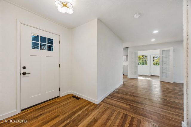 100 Pearl Rd, Oak Ridge, TN 37830