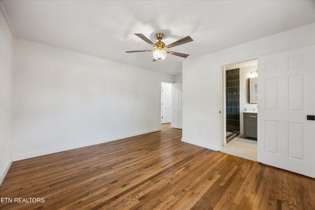 100 Pearl Rd, Oak Ridge, TN 37830