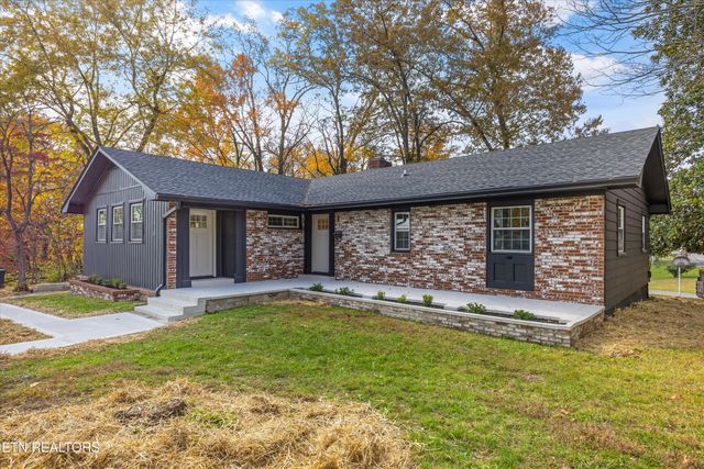 100 Pearl Rd, Oak Ridge, TN 37830