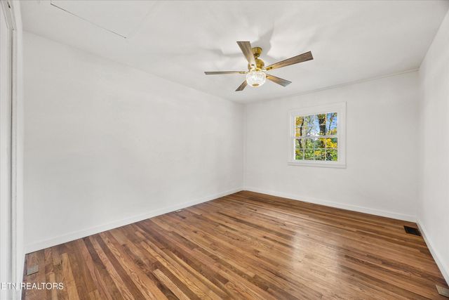 100 Pearl Rd, Oak Ridge, TN 37830