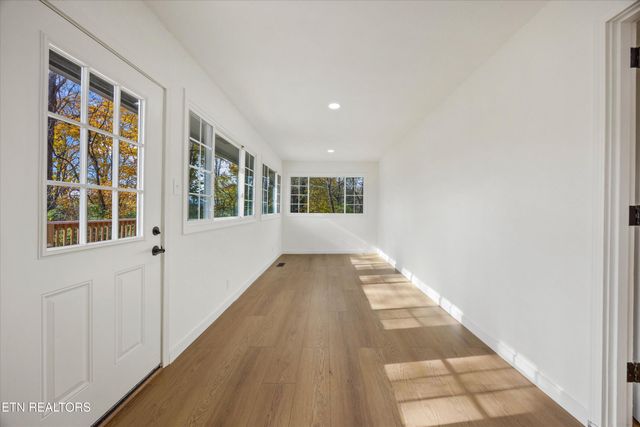 100 Pearl Rd, Oak Ridge, TN 37830