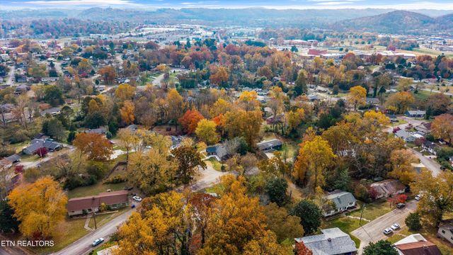 100 Pearl Rd, Oak Ridge, TN 37830