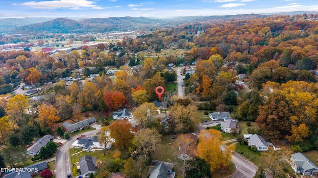 100 Pearl Rd, Oak Ridge, TN 37830