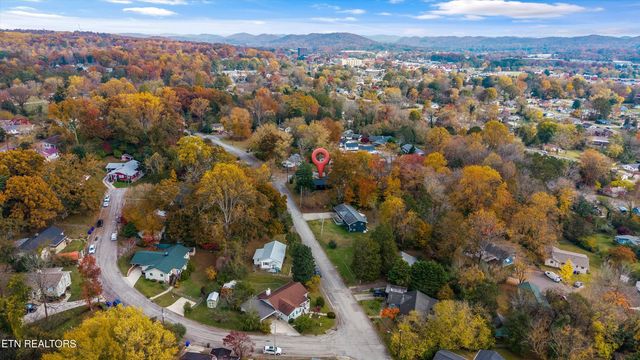 100 Pearl Rd, Oak Ridge, TN 37830