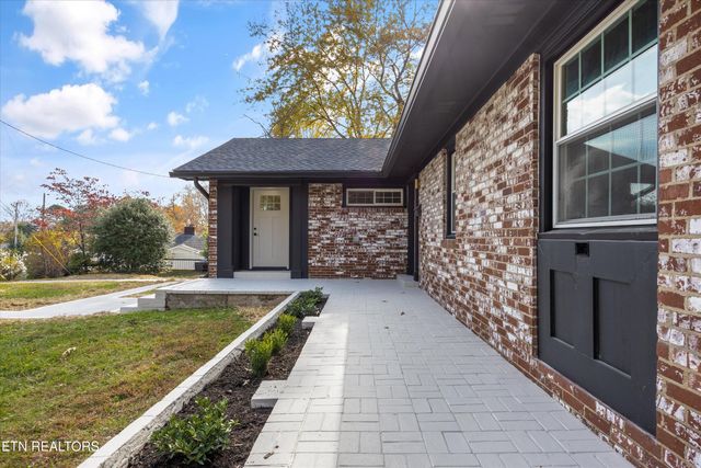 100 Pearl Rd, Oak Ridge, TN 37830