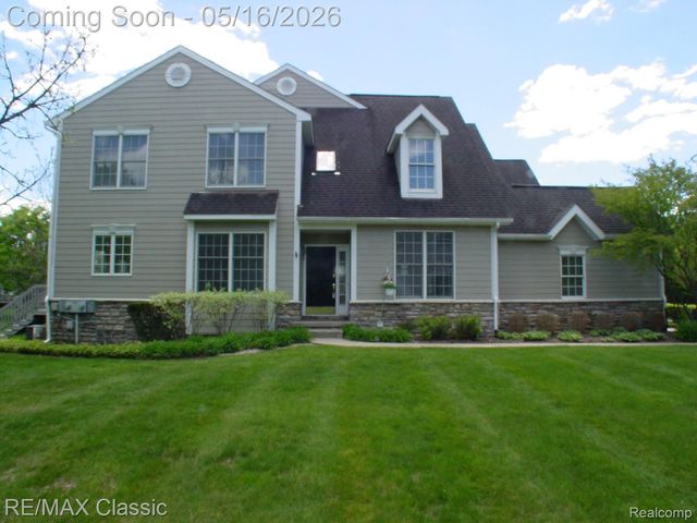 26426 Island Lake Drive 24, Novi, MI 48374