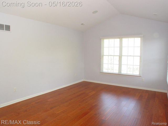 26426 Island Lake Drive 24, Novi, MI 48374