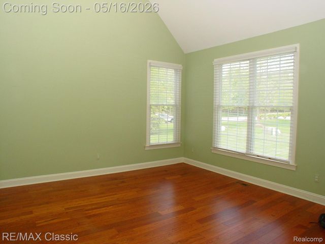 26426 Island Lake Drive 24, Novi, MI 48374