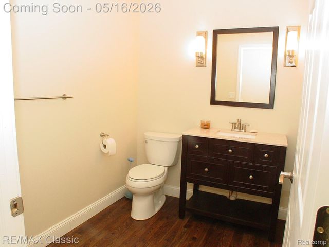 26426 Island Lake Drive 24, Novi, MI 48374