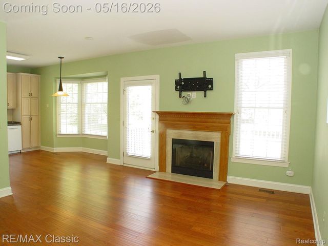 26426 Island Lake Drive 24, Novi, MI 48374