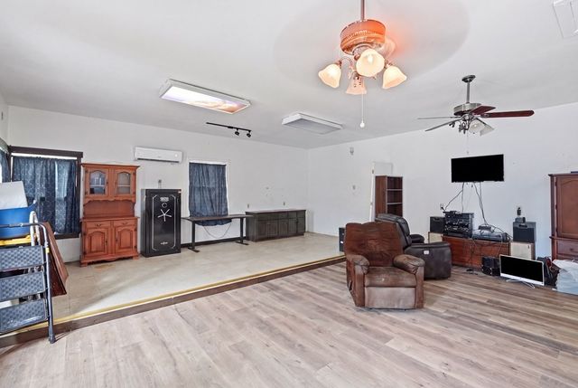 330 Deerfield Rd, Sparta, TN 38583