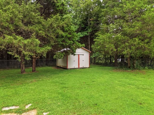330 Deerfield Rd, Sparta, TN 38583