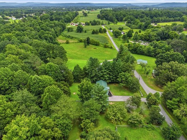 330 Deerfield Rd, Sparta, TN 38583