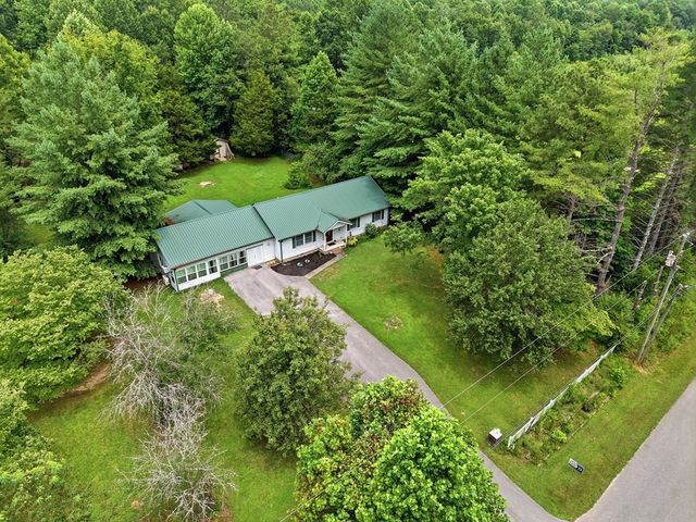 330 Deerfield Rd, Sparta, TN 38583