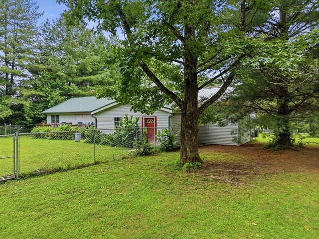 330 Deerfield Rd, Sparta, TN 38583