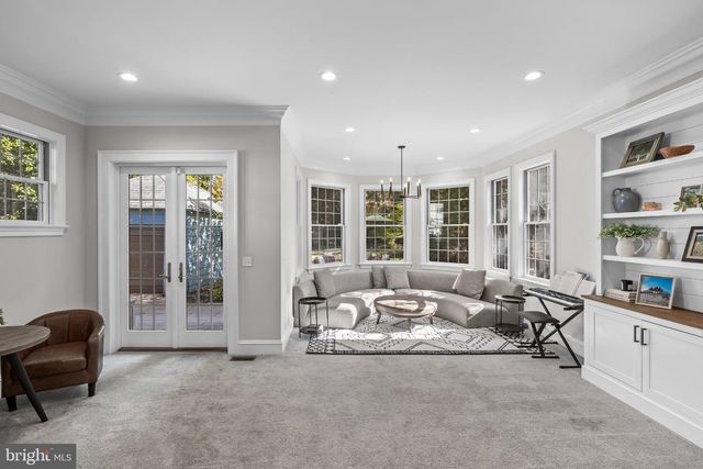 615 N WASHINGTON AVE, Moorestown, NJ 08057