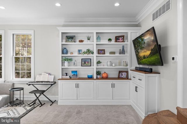 615 N WASHINGTON AVE, Moorestown, NJ 08057