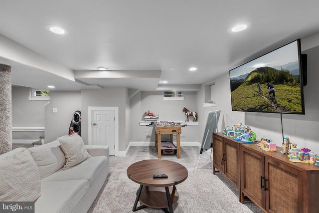 615 N WASHINGTON AVE, Moorestown, NJ 08057