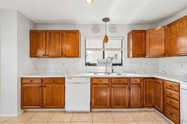 9613 CYPRESS BROOK ROAD, Tampa, FL 33647