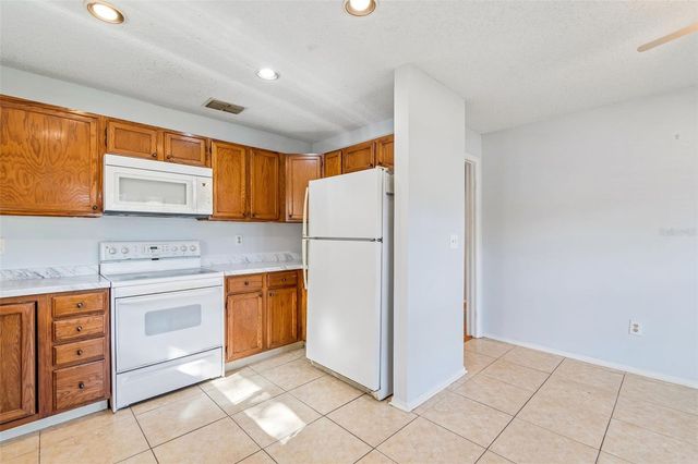 9613 CYPRESS BROOK ROAD, Tampa, FL 33647