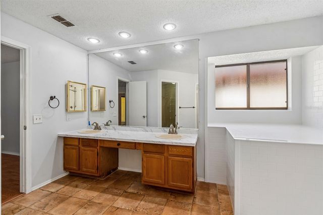 9613 CYPRESS BROOK ROAD, Tampa, FL 33647