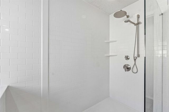 9613 CYPRESS BROOK ROAD, Tampa, FL 33647