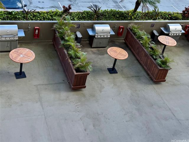 1212 Punahou Street 705, Honolulu, HI 96826