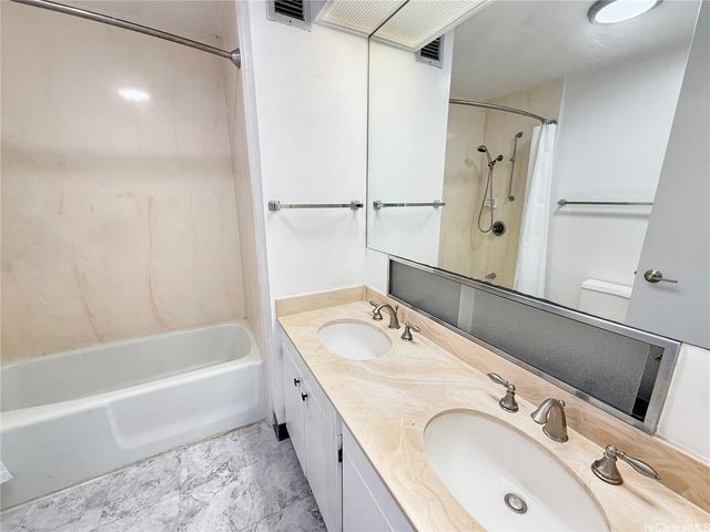 1212 Punahou Street 705, Honolulu, HI 96826