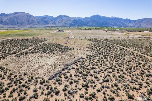 16 Hawk View Drive, Wellington, NV 89444