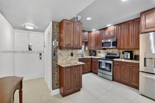 8941 S Hollybrook Blvd 205, Pembroke Pines, FL 33025