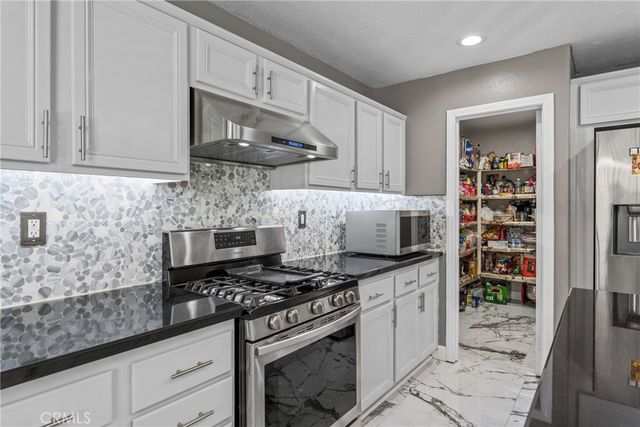 11360 Magnolia, Corona, CA 92883