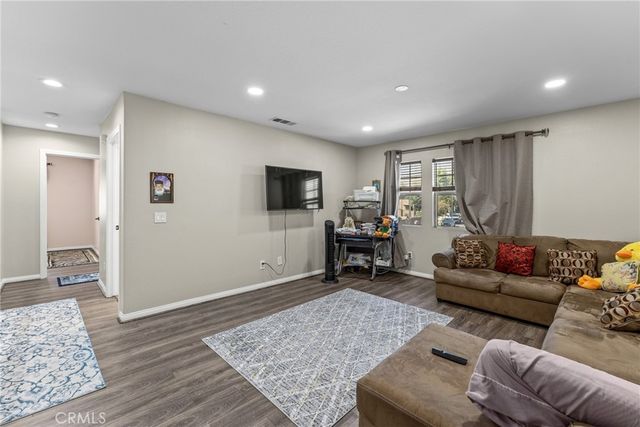 11360 Magnolia, Corona, CA 92883
