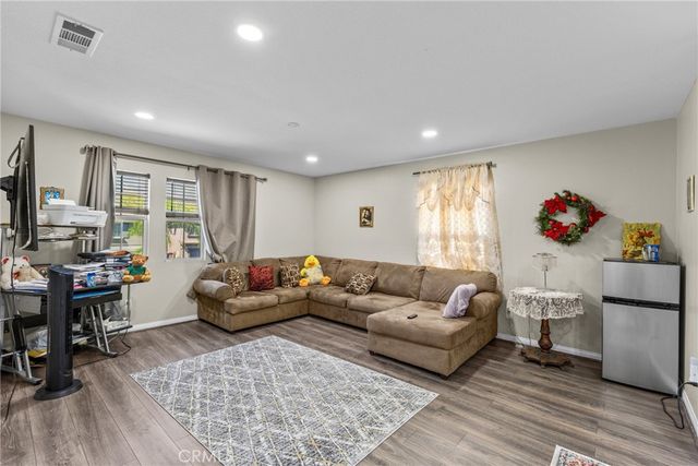11360 Magnolia, Corona, CA 92883