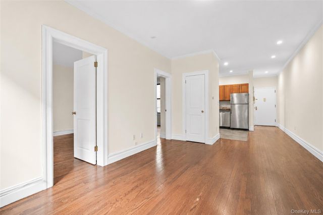 3155 35th Street, Astoria, NY 11106
