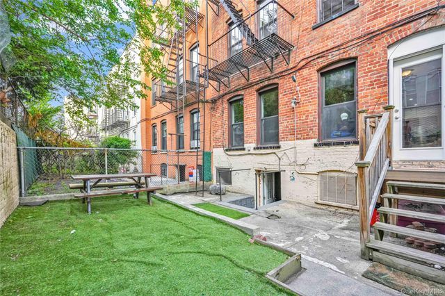 3155 35th Street, Astoria, NY 11106