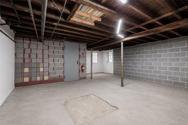 3155 35th Street, Astoria, NY 11106