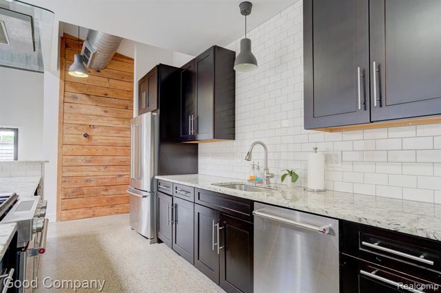1300 Batavia Avenue 2, Royal Oak, MI 48067