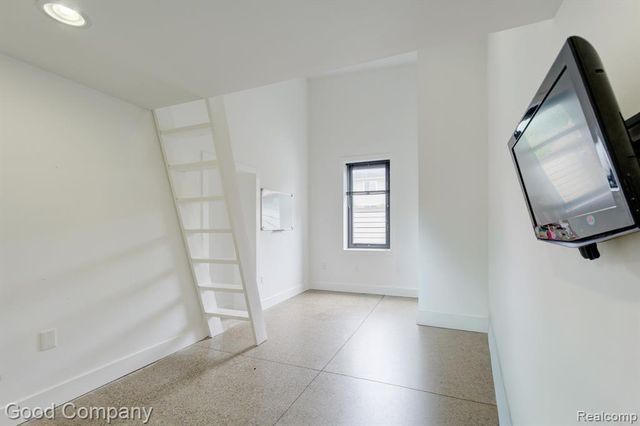1300 Batavia Avenue 2, Royal Oak, MI 48067