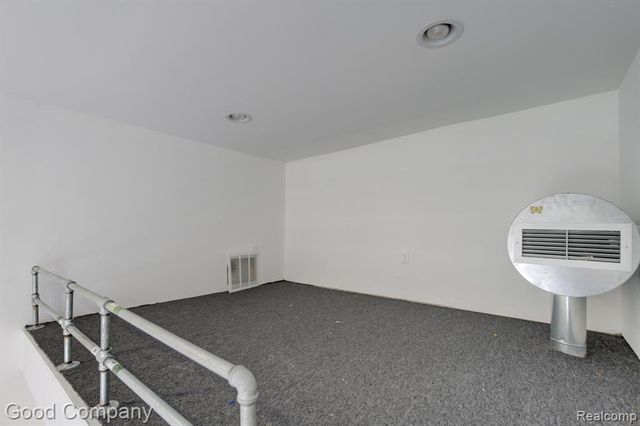 1300 Batavia Avenue 2, Royal Oak, MI 48067