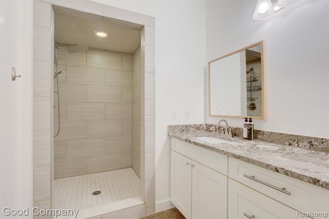 1300 Batavia Avenue 2, Royal Oak, MI 48067