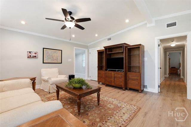 14 Dyches Drive, Savannah, GA 31406