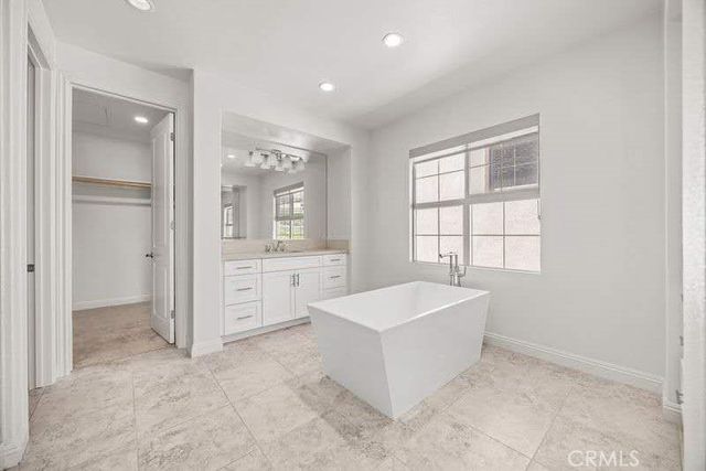 5427 Heritage Oak, Lake Forest, CA 92679