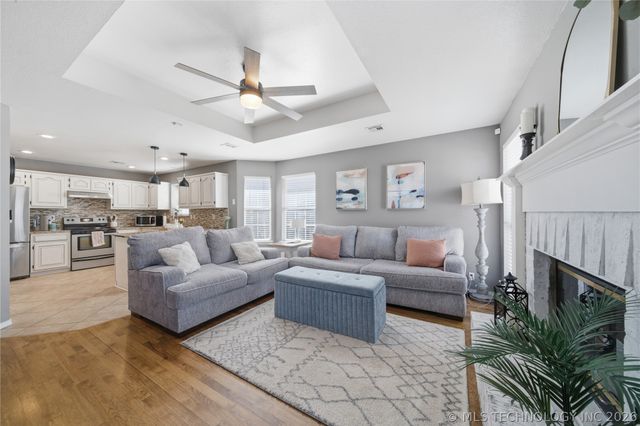 9409 E 100th Street, Tulsa, OK 74133